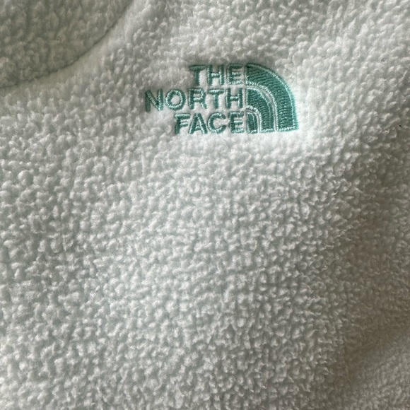 Girls North Face Pullover Size Medium(10-12) - Picture 4 of 6
